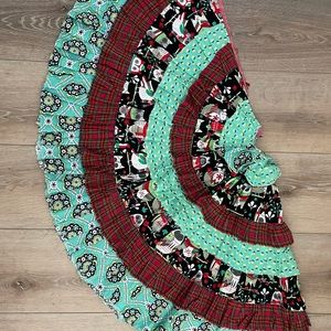 Hand made Christmas tree skirt owl motif red teal rustic fabric felt backing